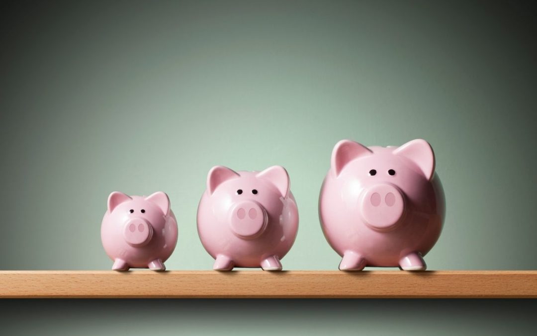 three piggy banks in increasing size - How much is the right amount for a down payment?